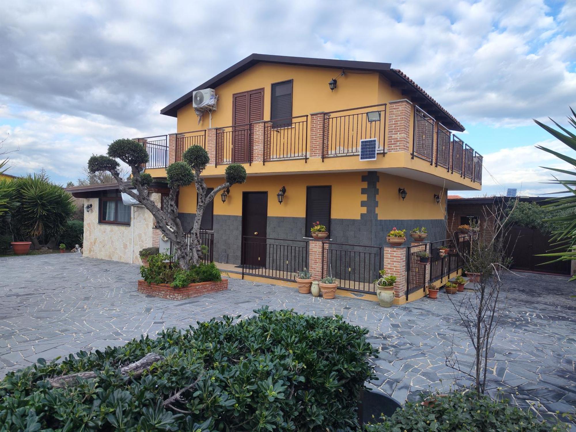 A Casa Dello Zio Villa Catania Exteriör bild